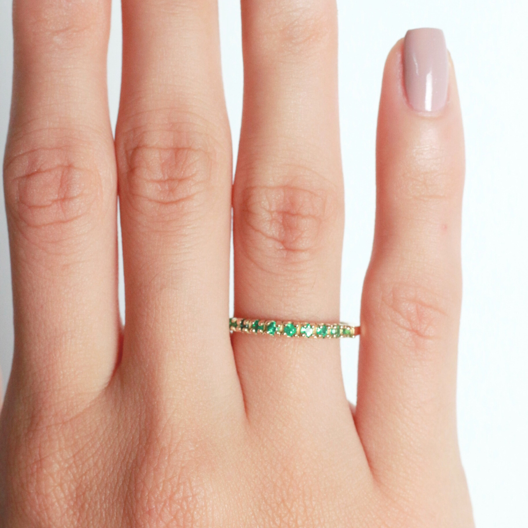 Anillo 9 Esmeraldas